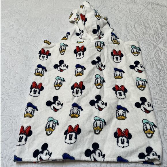 NWT Disney Mickey Hooded Bath Towel - Picture 5 of 5